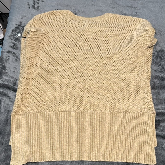Sweater - Picture 5 of 6